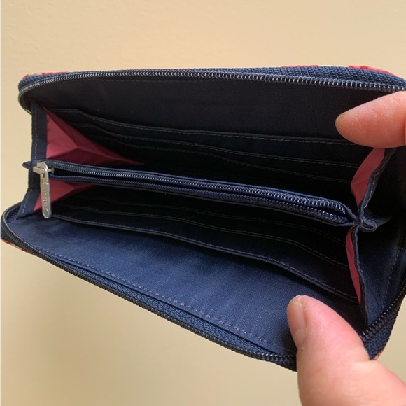 LeSportsac Large Wallet - Picture 7 of 8